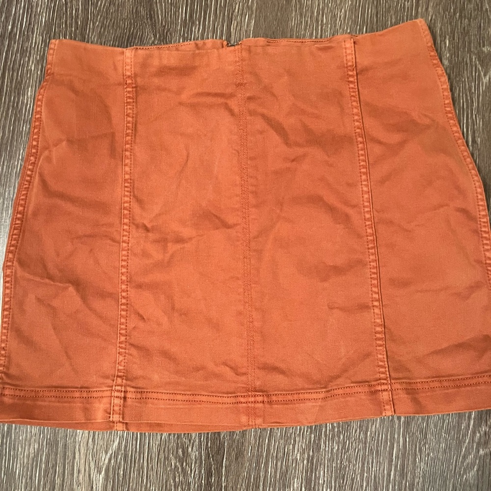 Orange skirt, zipper closure. Super cute!! - Picture 4 of 5